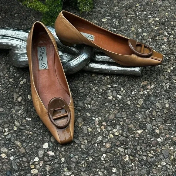Diane B Vintage Camel Buckle Toe Leather Flats - Picture 2 of 11